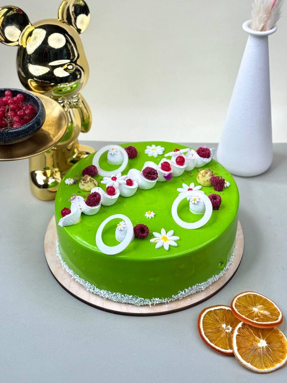 Торт фисташка малина