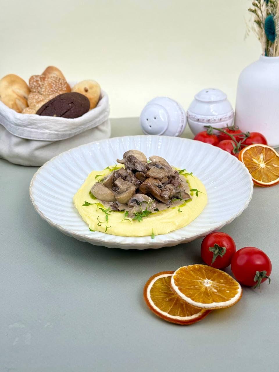 Говядина с грибами